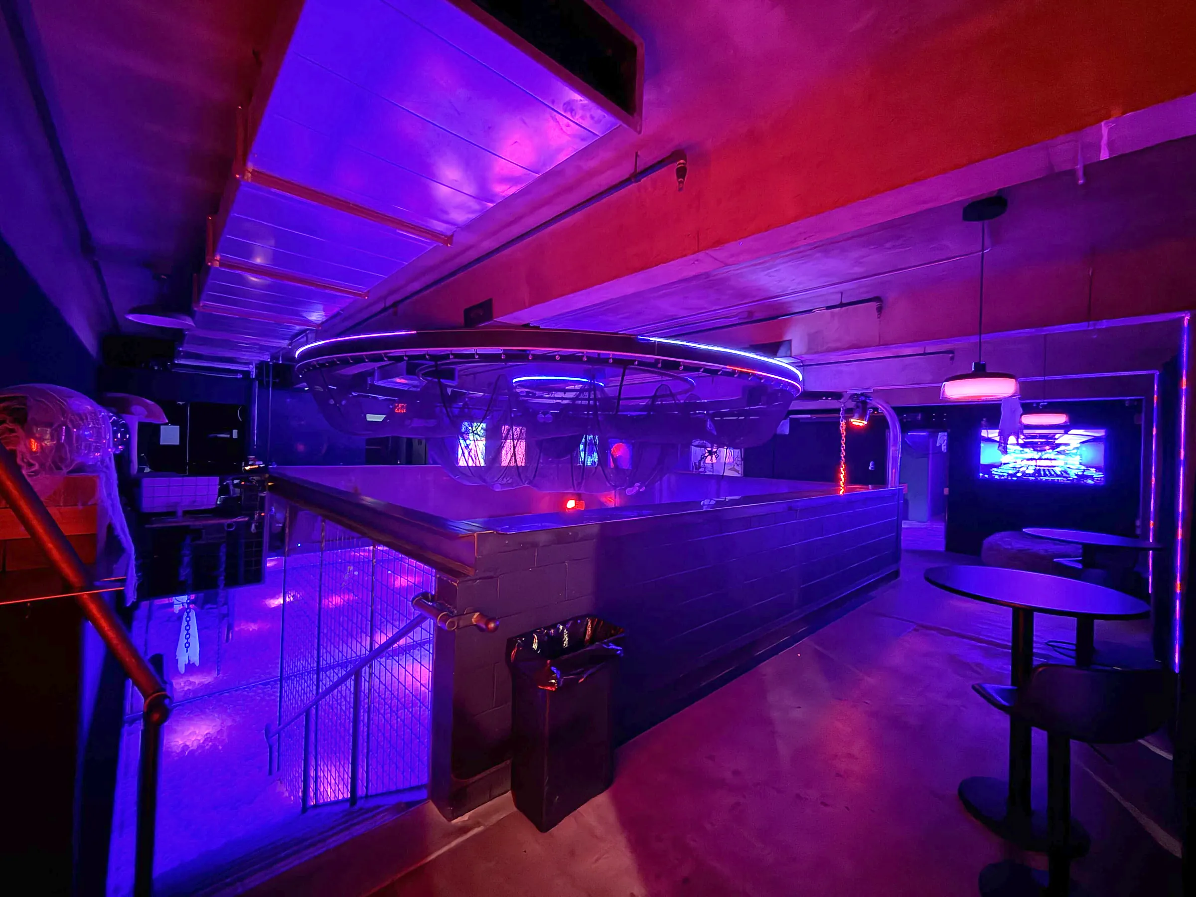 upper deck & bar rail